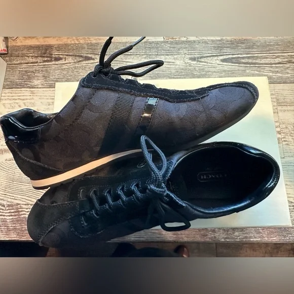 Coach Kathleen Black Signature Sneakers – Size 8 (Y2K Vintage) - Picture 8 of 11